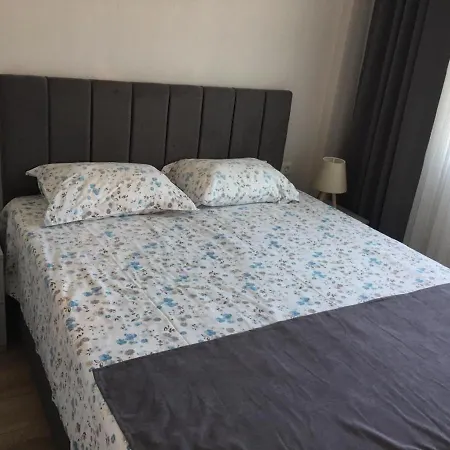 Serene Flat Close To Calis In Apartment *